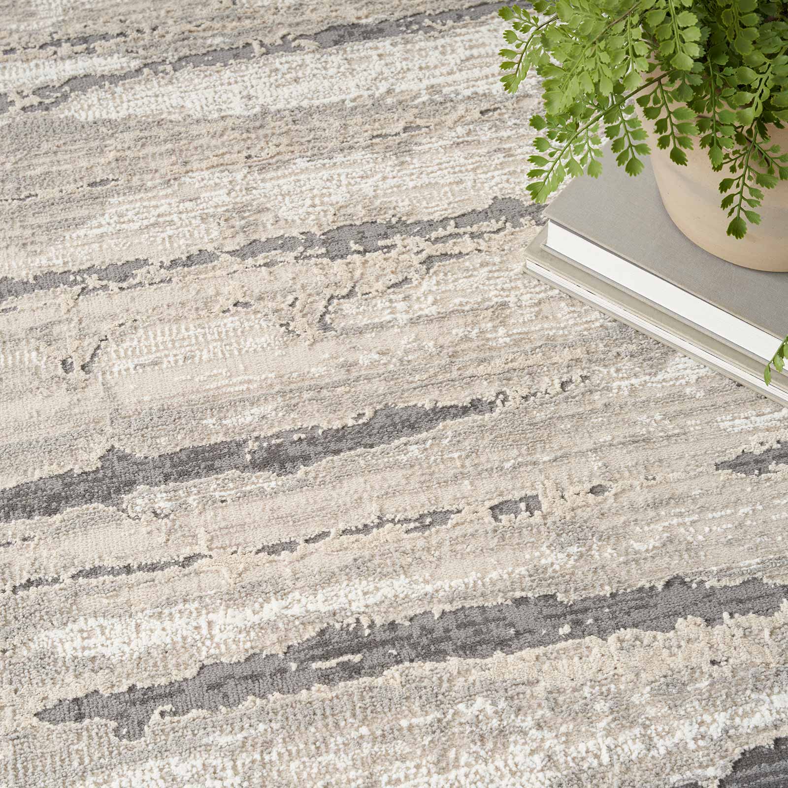 Nourison vloerkleed Sustainable Trends SUT03 IVMTC IVORY MULTICOLOR 5x7 099446954244 interior 2
